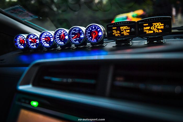 Kabin modifikasi Honda Jazz GK5 hanya ditambahkan gauge indikator