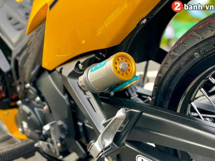 Suspensi belakang pakai shock Nitron