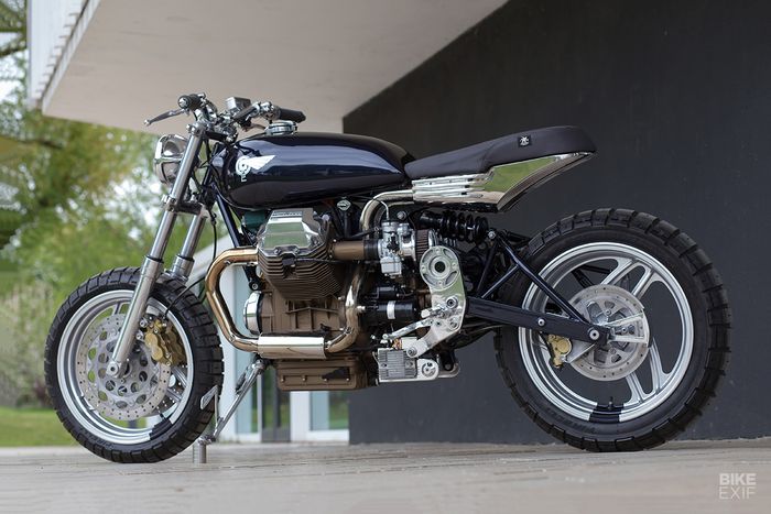 Kedua roda dan pengeremannya masih mengandalkan bawaan aslinya