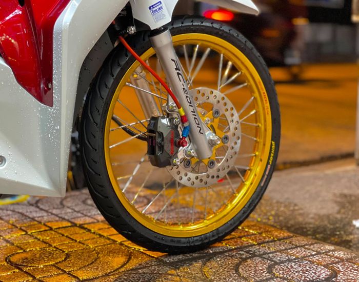 Kaki-kakinya mendapatkan pelek Excel dan pengereman baru