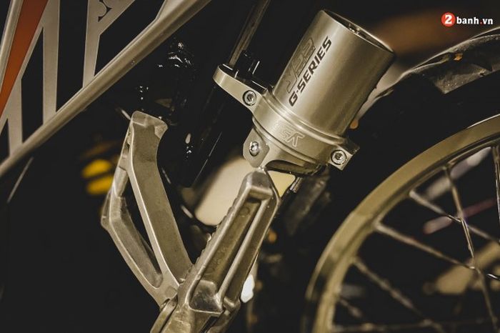 Suspensi belakang diganti dengan shock YSS