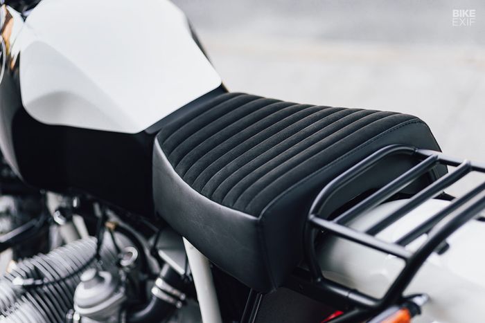 Subframe dirombak dan ditumpangi jok kustom elegan