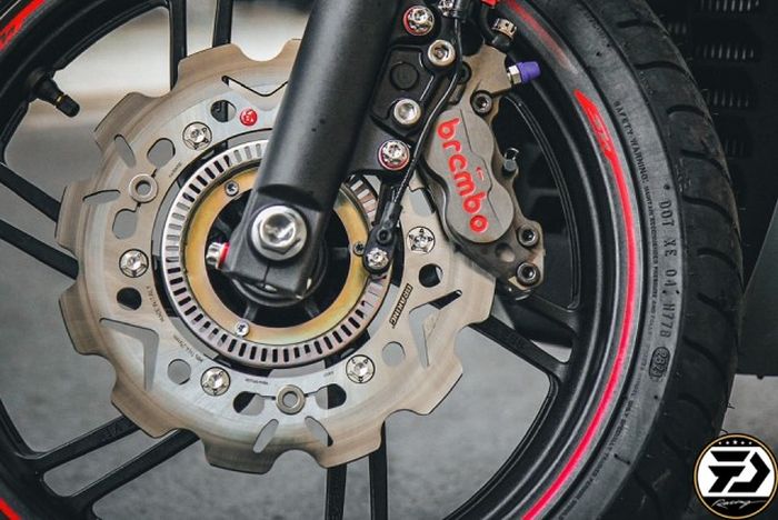 Kaki depan mendapatkan upgrade pengereman saja