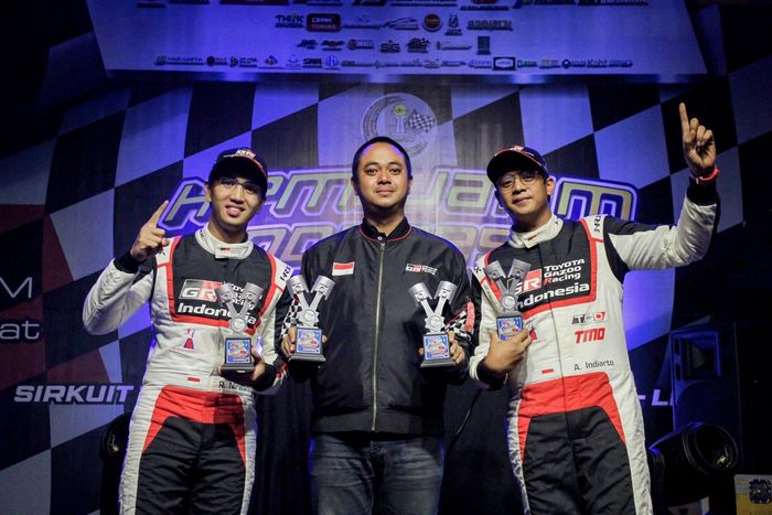 Ryan Nirwan dan Adi Indiarto dari tim TOYOTA GAZOO Racing Indonesia (TGRI) juara sprint rally Malang