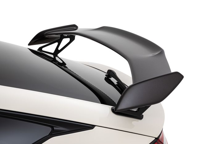 Modifikasi Honda Civic Type R baru dipasok sayap besar berbahan serat karbon