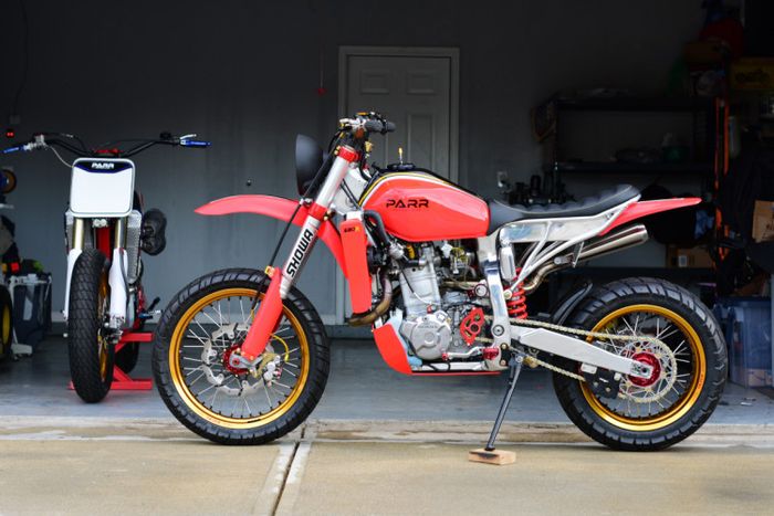Honda XR650R scrambler yang tampil keren
