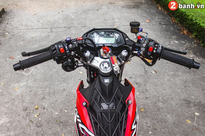 Tampilan area kemudinya yang stylish