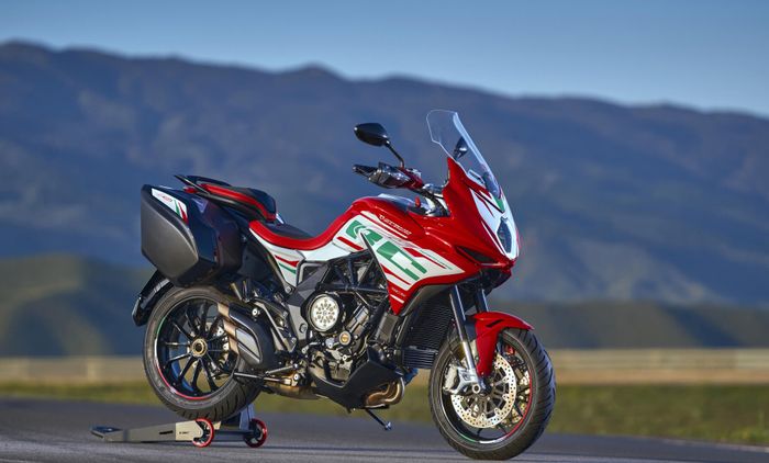 MV Agusta Turismo Veloce RC SCS, versi sport tourer dari Dragster RC SCS