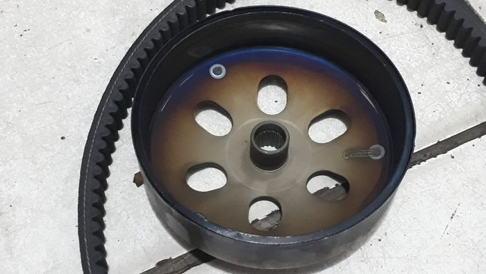 Mangkok kampas ganda yang berubah warna jadi kebiruan