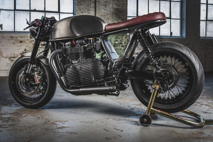 Triumph Thruxton R brat cafe yang istimewa