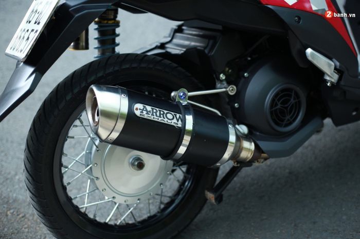 Sektor mesin diberi knalpot bermuffler Arrow