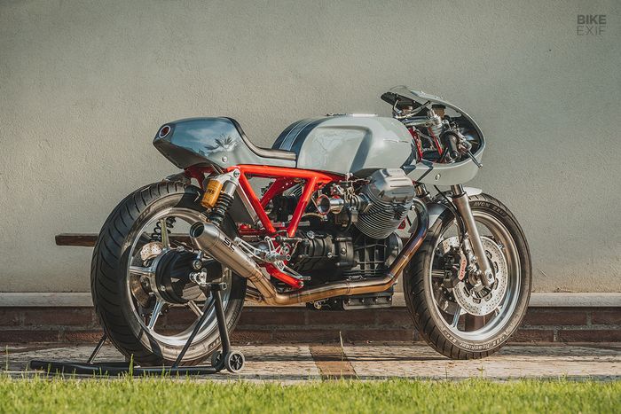 Moto Guzzi 1000 SP cafe racer yang tampil keren