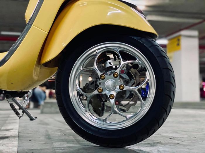 Kaki depannya mendapatkan upgrade maksimal