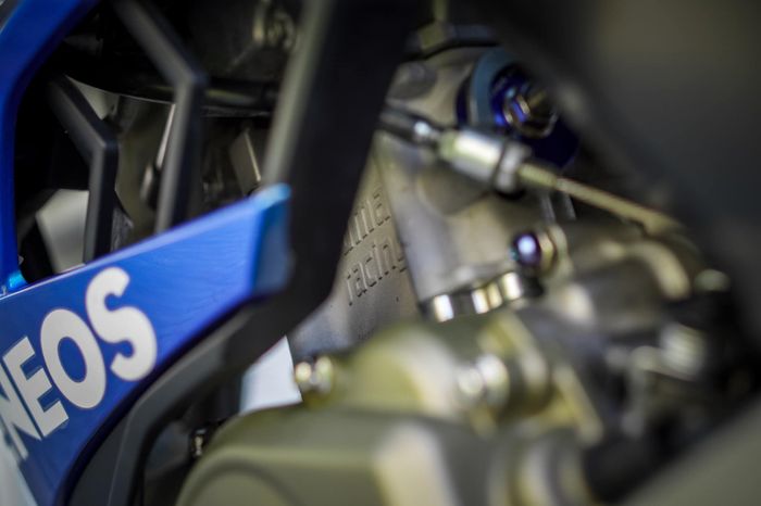 Mesinnya diberi silinder dan head dari Uma Racing