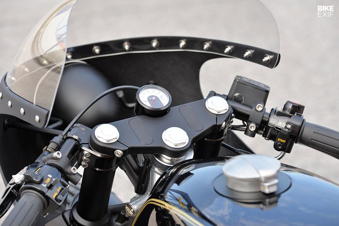 Area kokpit mendapatkan beberapa ubahan istimewa