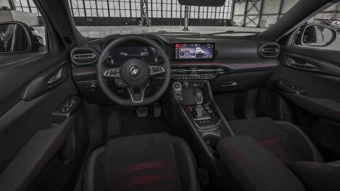 Interior Dodge Hornet GT.