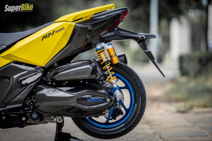 Suspensi belakang diganti dengan shock Ohlins