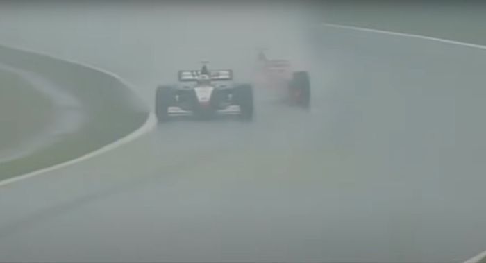 Michael Schumacher vs David Coulthard di F1 Belgia 1998