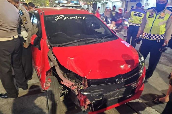 Kondisi Daihatsu Ayla usai tabrak andong di Jl Malioboro, kota Yogyakarta