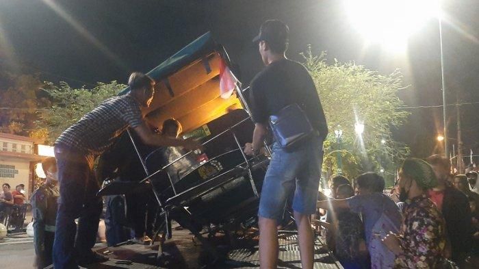 Kondisi andong hancur usai disikat Daihatsu Ayla di Jl Malioboro, kota Jogja