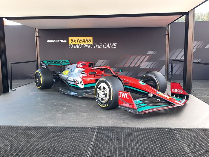 Livery red pig Mercedes di F1 Belgia 2022