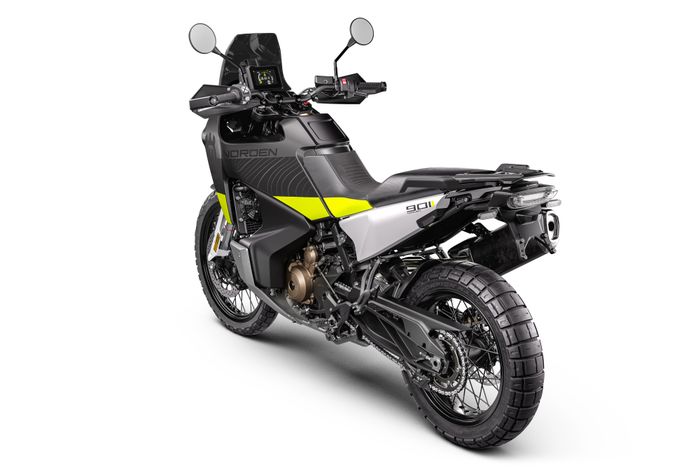 Tampak belakang Husqvarna Norden 901