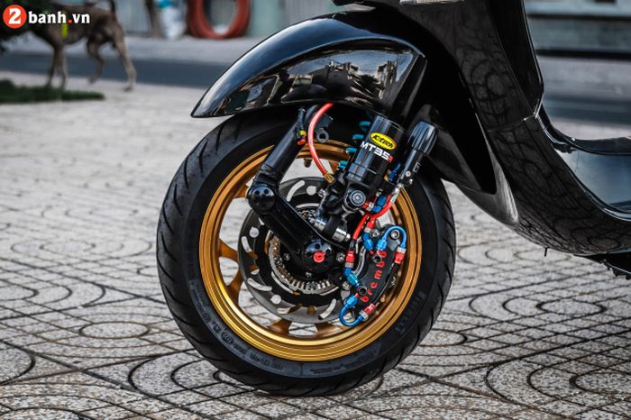 Kaki depannya mendapatkan full upgrade yang istimewa