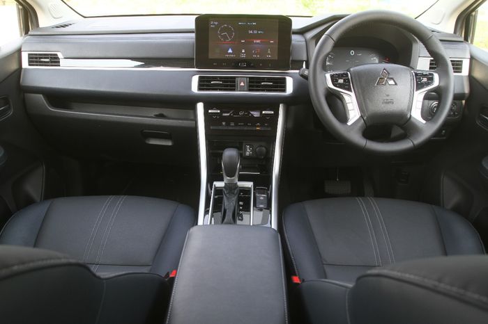 Kabin Mitsubishi New Xpander Cross 