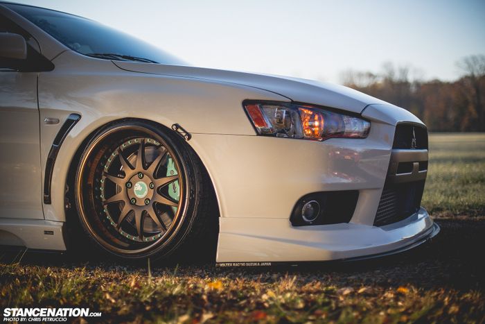 Modifikasi Mitsubishi Lancer Evo X pasang airsus dan pelek Avant Garde F120 