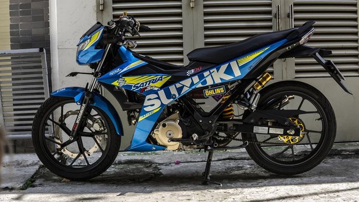 Suspensi belakang diganti dengan shock Ohlins