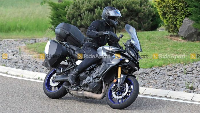 Foto spyshot Yamaha Tracer 900 GT 2023