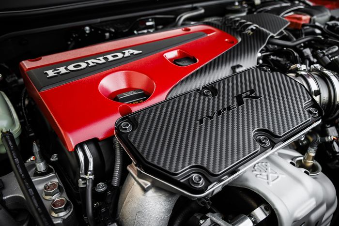 Honda Civic Type R kini memiliki mesin turbo bertenaga 325 dk dan torsi 420 Nm.