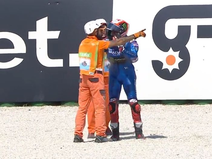 Alex Rins hampir baku hantam dengan marshal di FP2 MotoGP San Marino 2022