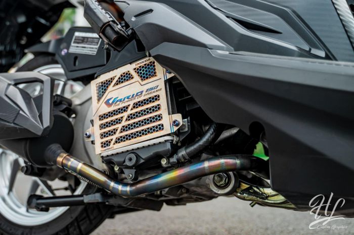 Bagian mesin diberi pemansi saja