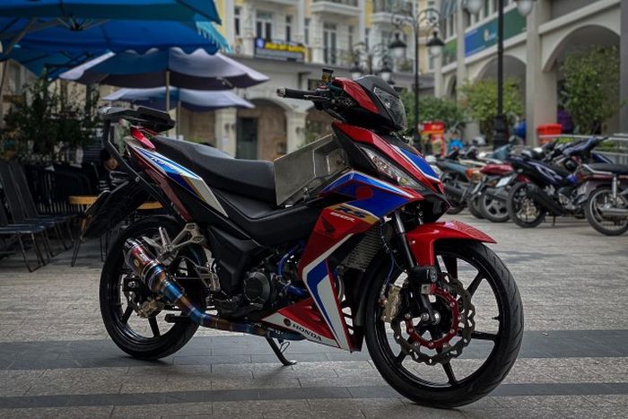 Modifikasi Honda Supra GTR 150 yang sporty