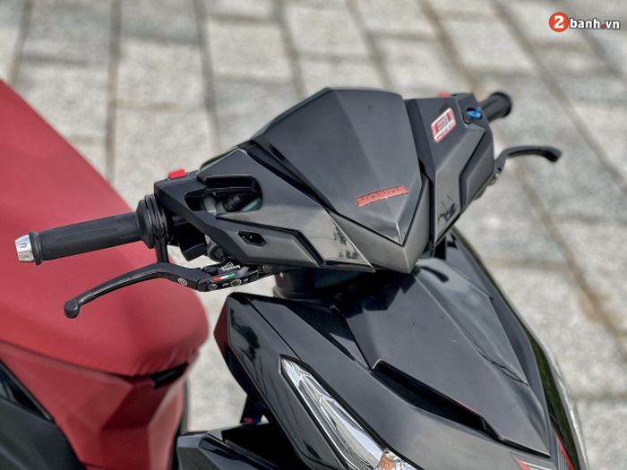 Master rem dan tuas rem sudah diganti dengan Brembo dan TWM