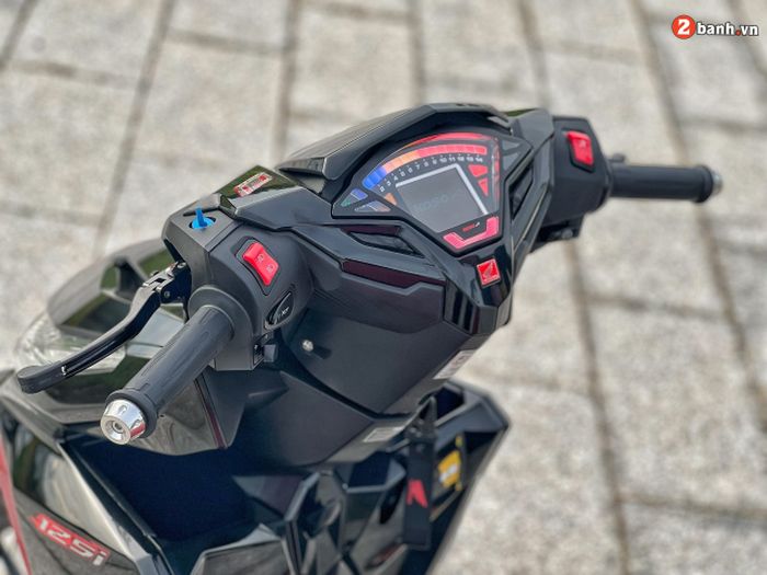 Panel instrumen sudah diganti dengan produk Koso