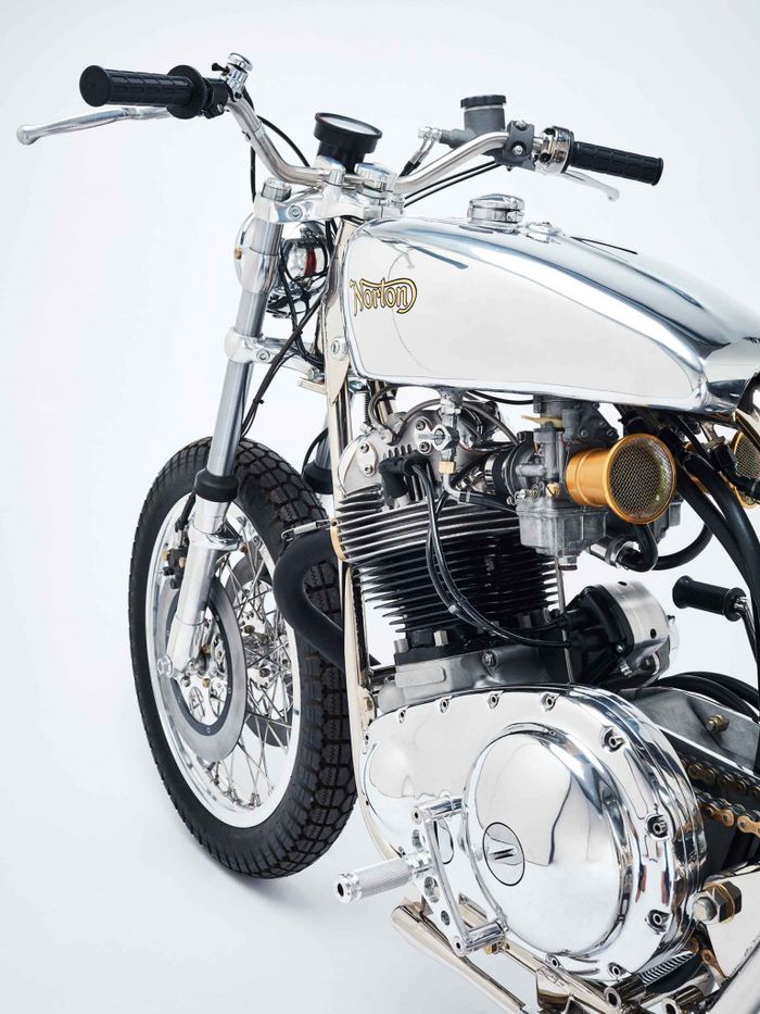 Tangki hasil kuston dan kokpit dibuat minimalis