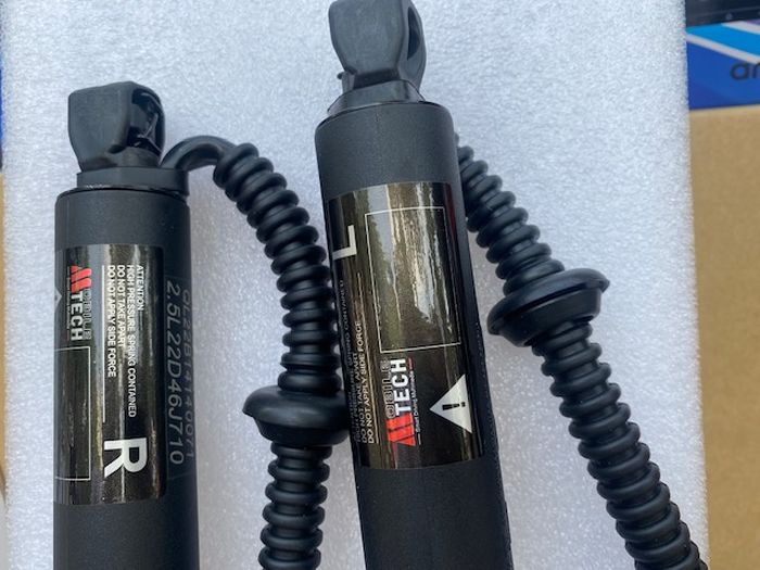 Sokbreker bagasi power back door