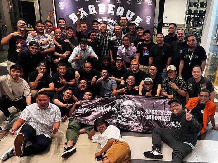 Pemilik motor Harley-Davidson yang tergabung dalam Sportster Indonesia (SI) mengadakan Barbecue Night sekaligus pengukuhan Presiden dan pengurus baru periode 2022-2024.