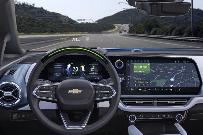 Interior Chevrolet Equinox EV dan fitur Supercruise.