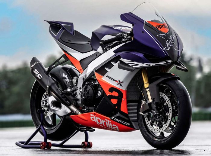 Aprilia RSV4 Xtrenta bobotnya hanya 166 kg