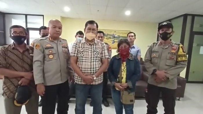 Edison Samsudin, pengemudi mobil yang mengaku Polisi dan enggan memundurkan mobilnya di Jatiwaringin, Bekasi berakhir damai dengan pak RT