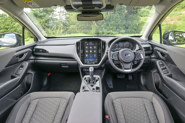 Interior Subaru Crosstrek mengikuti desain kabin Subaru WRX dan Subaru Levorg terbaru.