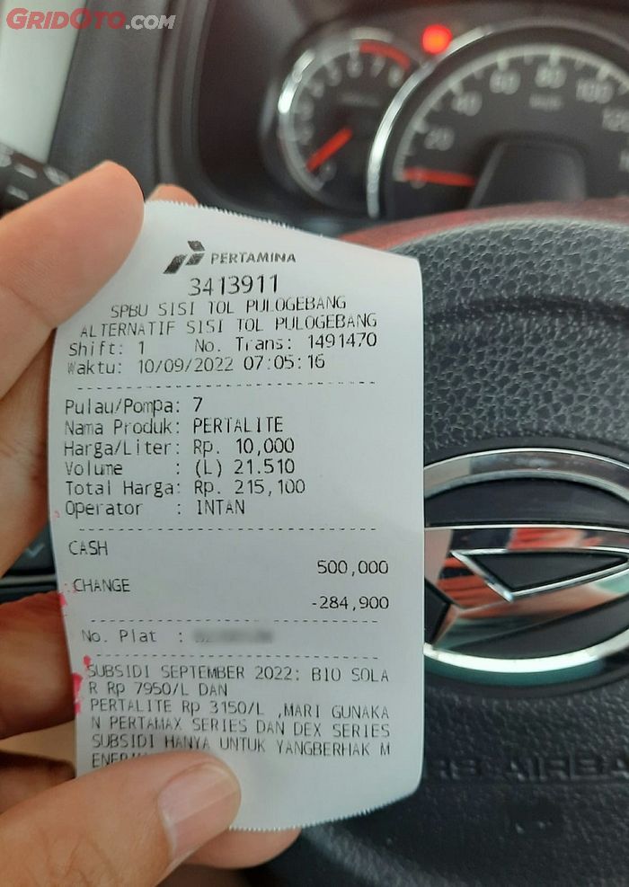 Ada pembayaran cash sebesar Rp 500 ribu untuk pembelian Pertalite Rp 215.000.