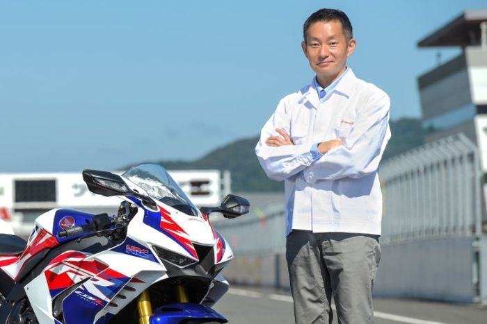 Fuyuki Hosokawa, Test Project Leader Honda CB750 Hornet dan CBR1000RR-R Fireblade