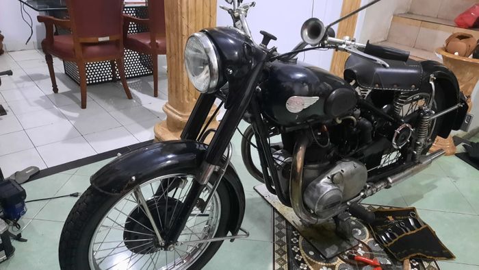 BSA Golden Flash 650cc