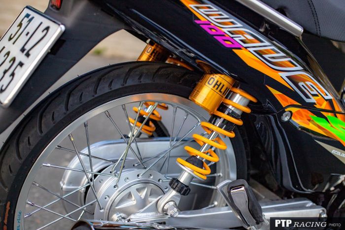 Suspensi belakang diganti dengan shock Ohlins