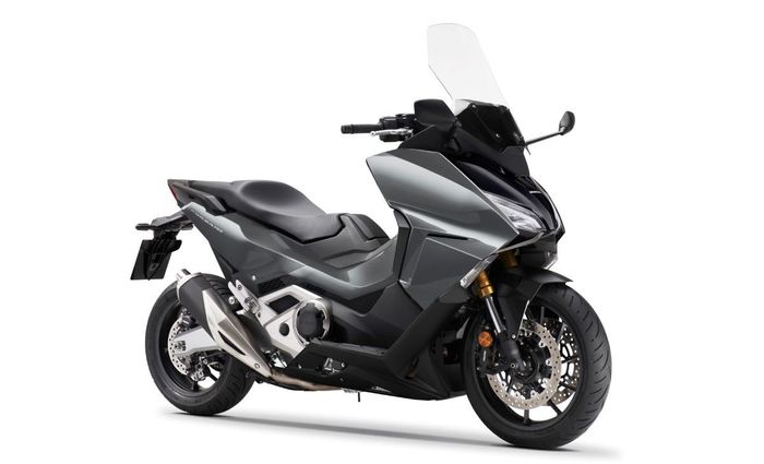 Salah satu pilihan warna baru Honda Forza 750 2023