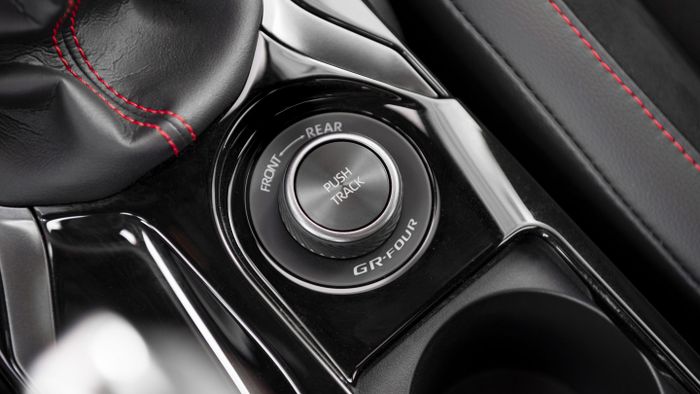 Salah satu senjata andalan GR Corolla adalah penggerak GR-FOUR